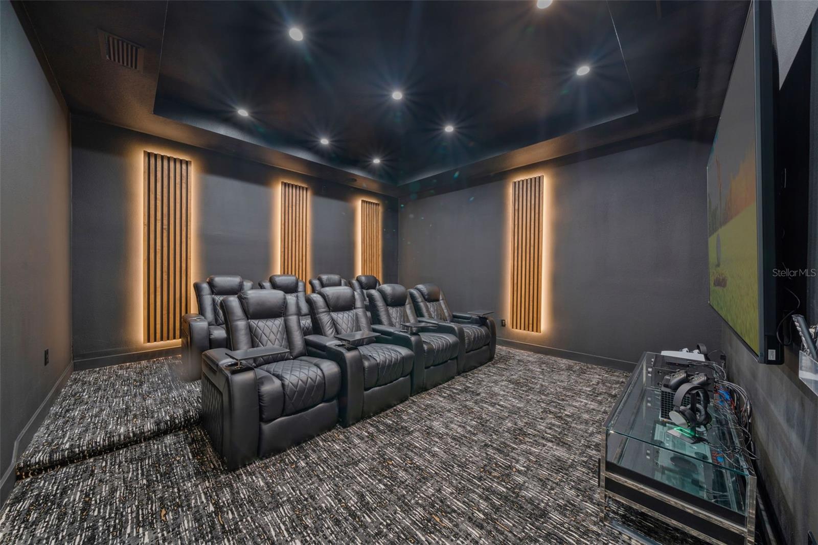 Image 40 of 89 For 997 Jack Nicklaus Court