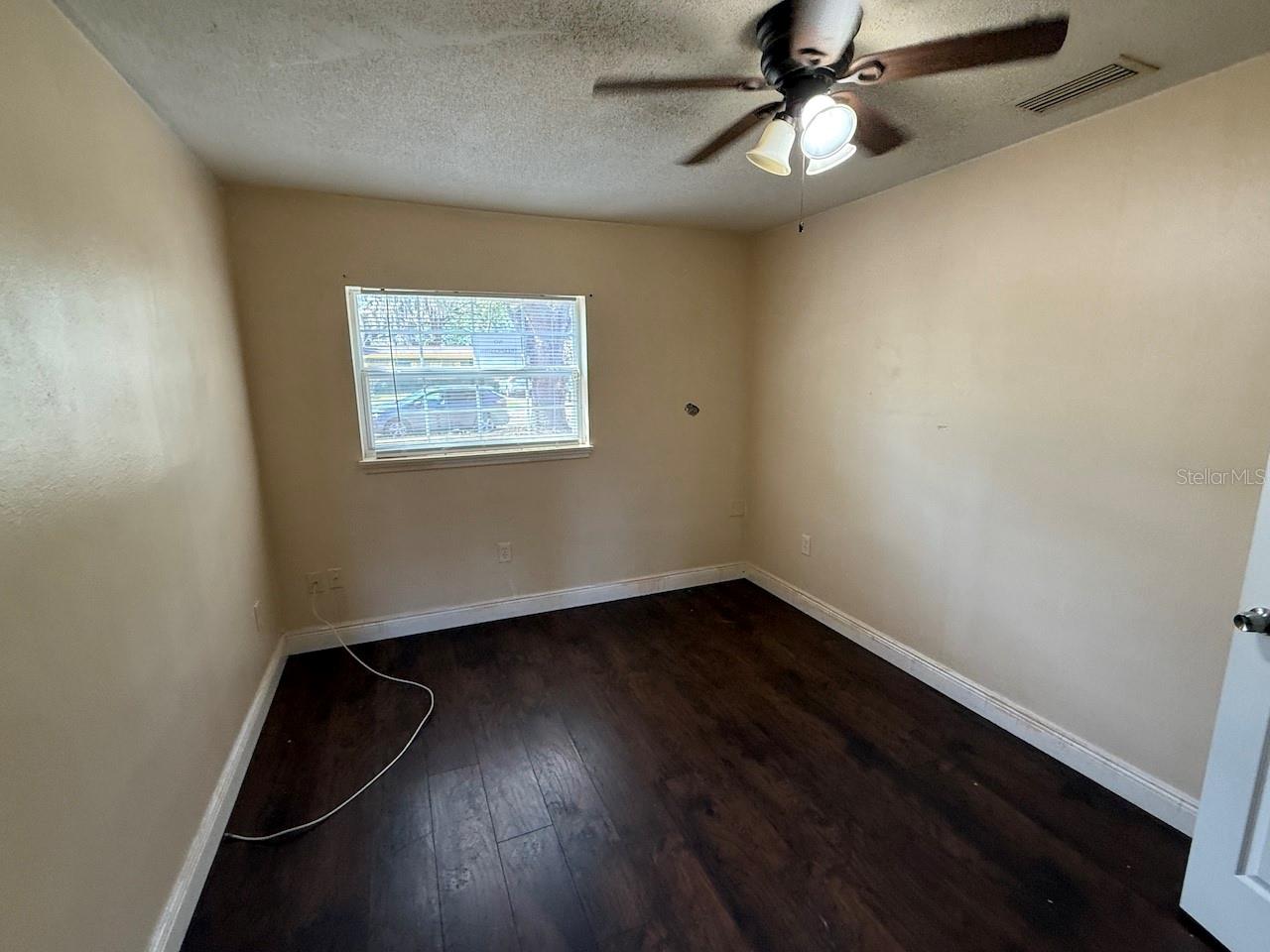 Image 11 of 18 For 4213 Seybold Avenue