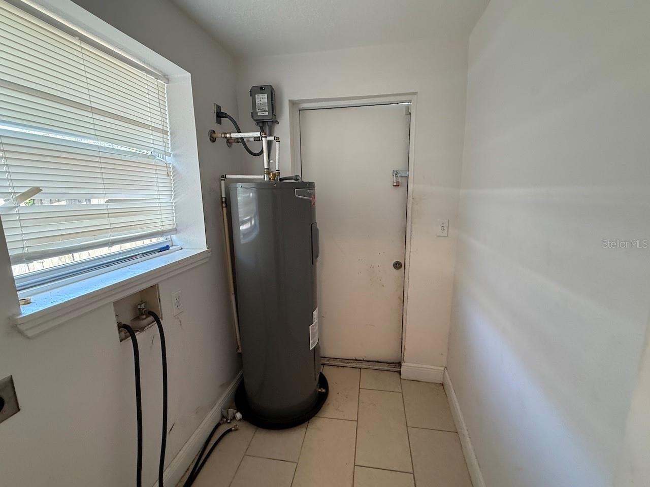 Image 16 of 18 For 4213 Seybold Avenue