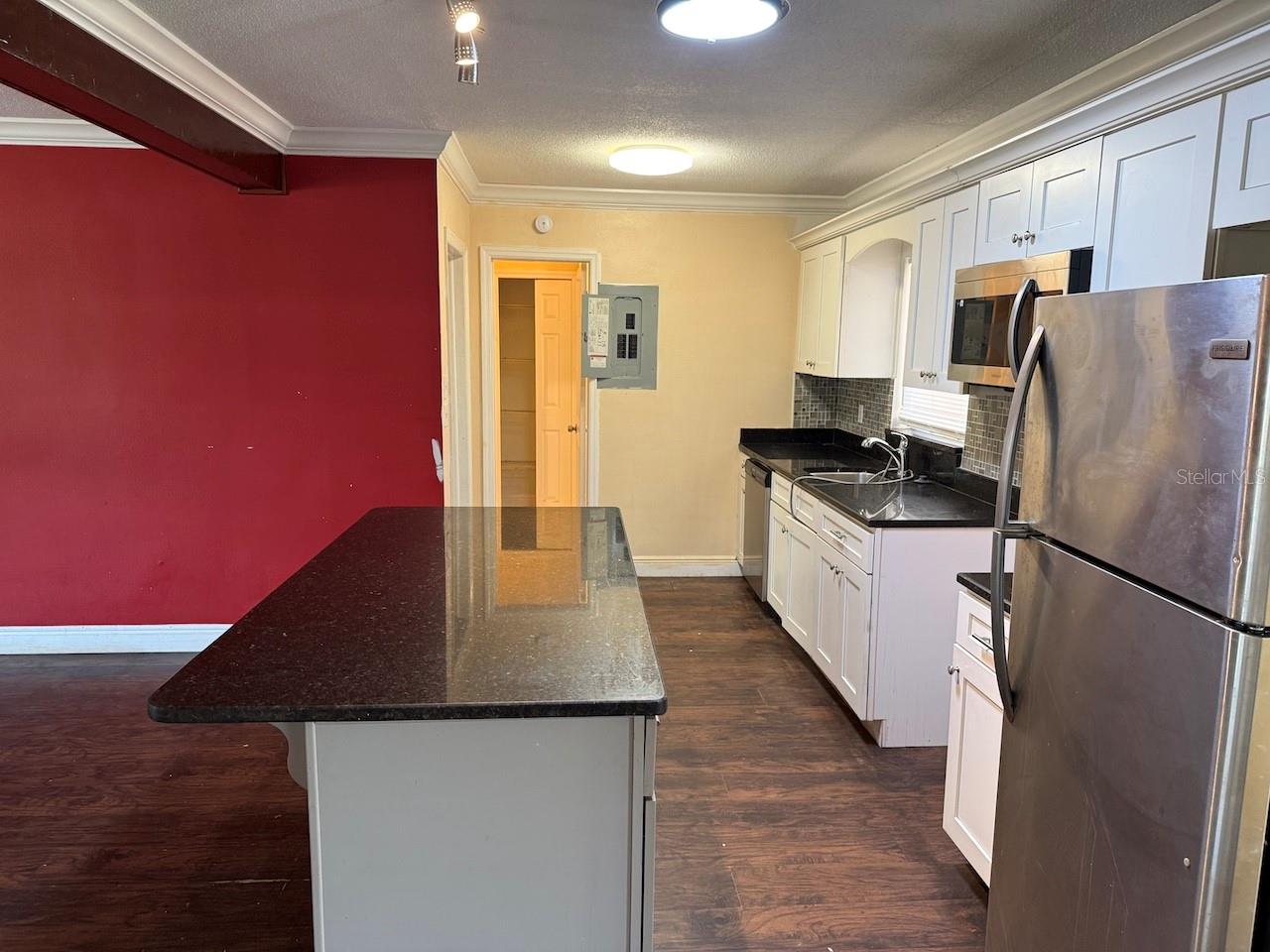 Image 6 of 18 For 4213 Seybold Avenue