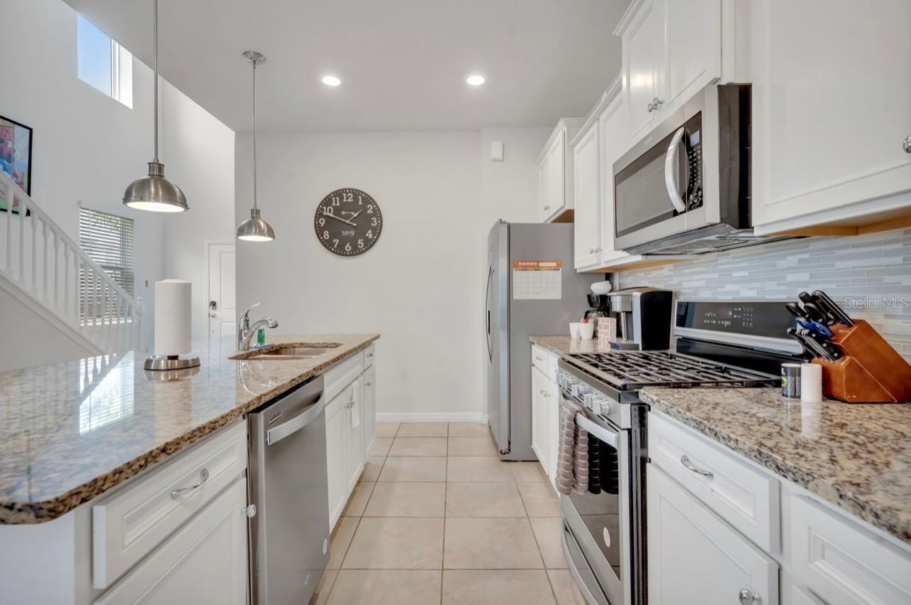 Image 10 of 80 For 7204 Oakmoss Loop