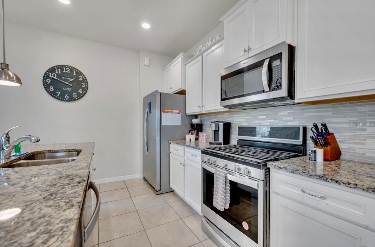 Image 11 of 80 For 7204 Oakmoss Loop