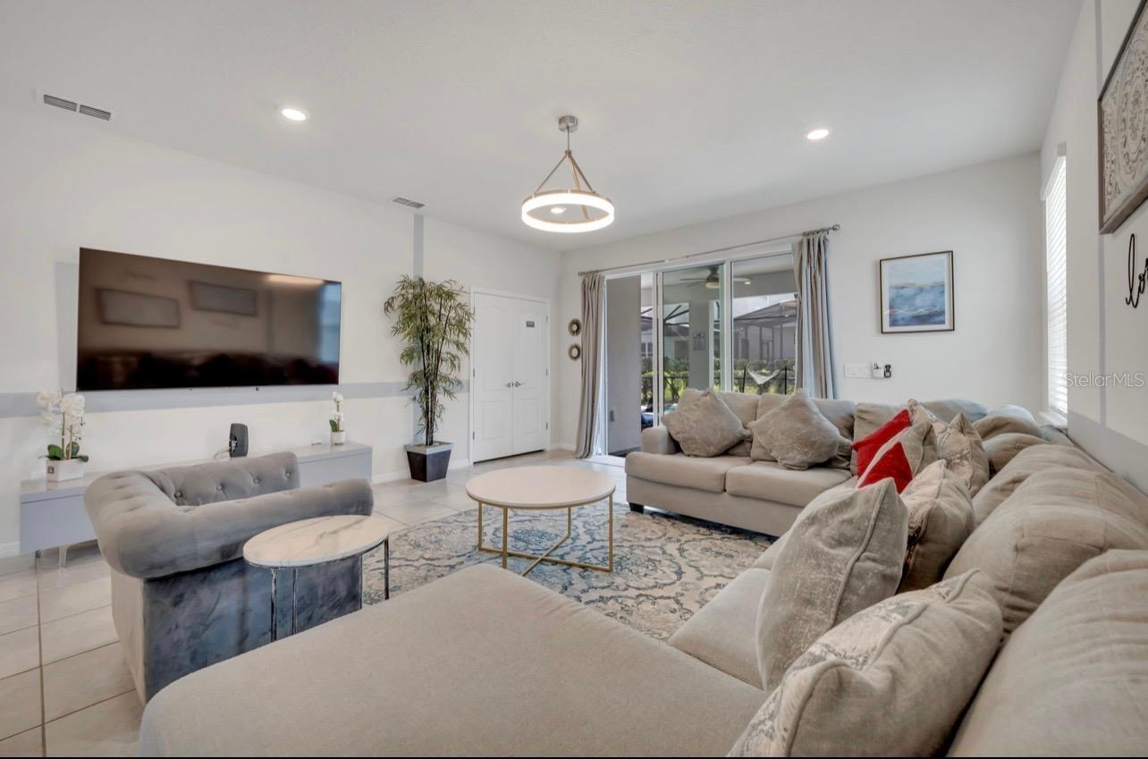 Image 14 of 80 For 7204 Oakmoss Loop