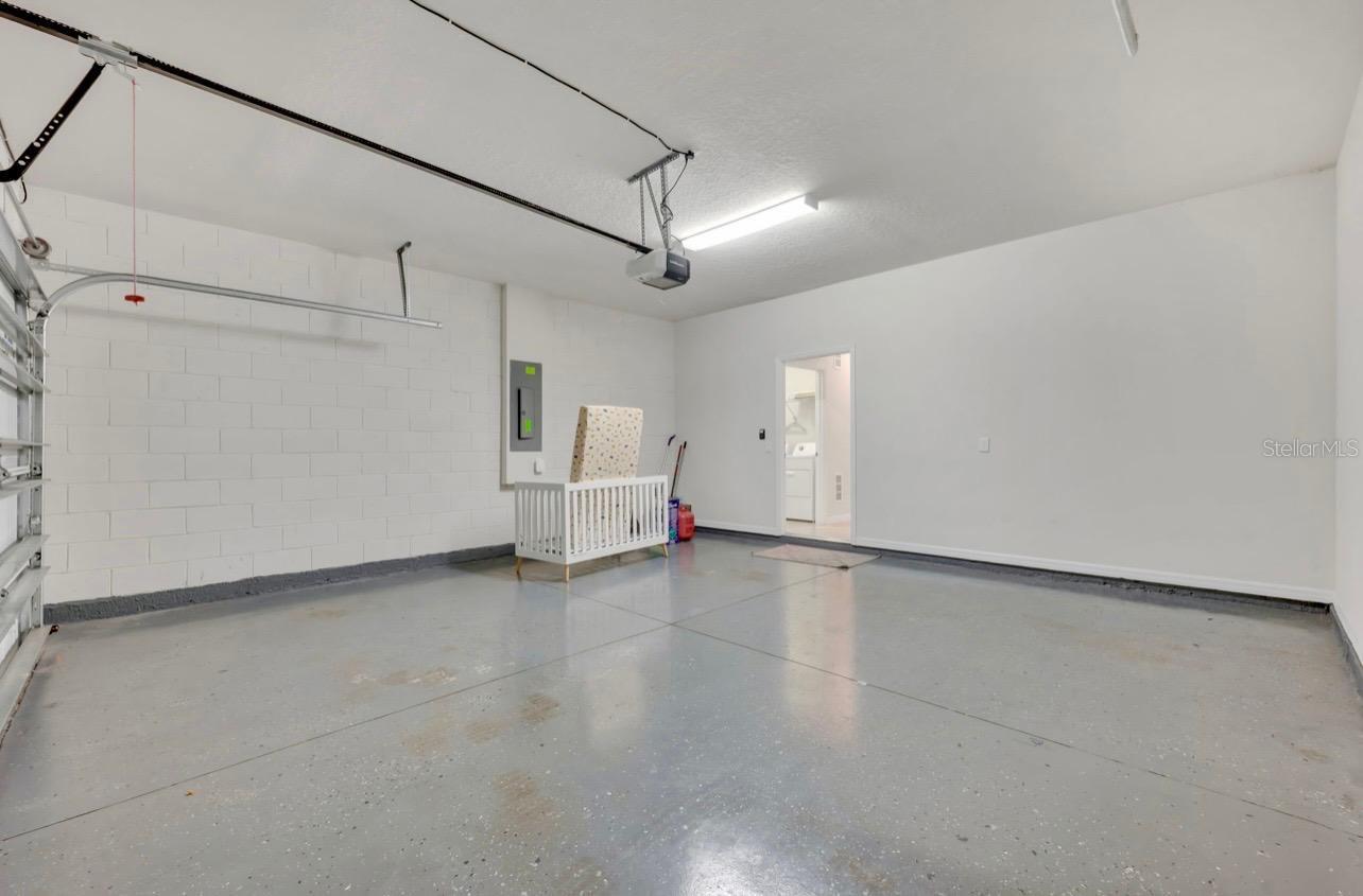 Image 41 of 80 For 7204 Oakmoss Loop