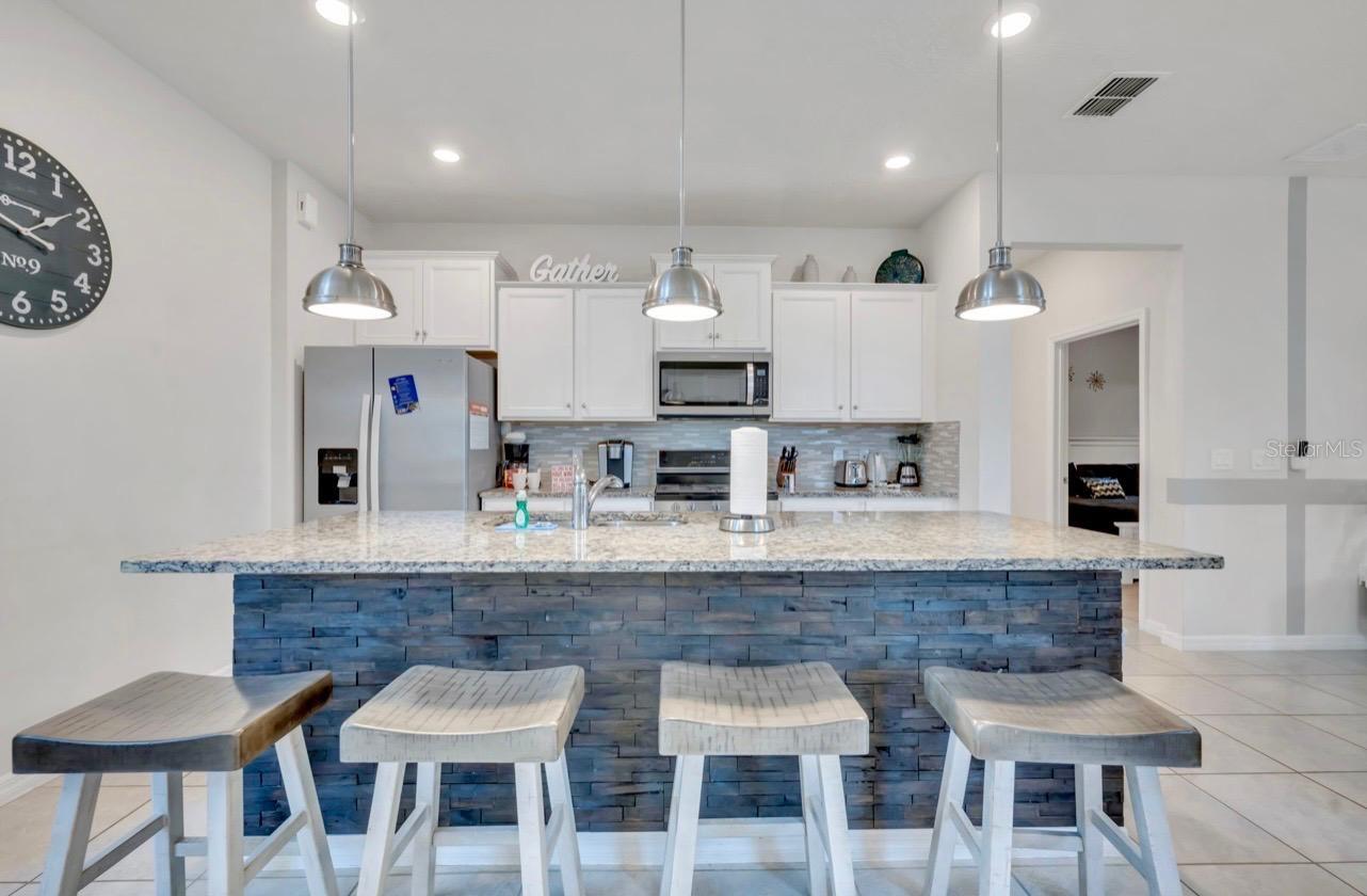 Image 6 of 80 For 7204 Oakmoss Loop