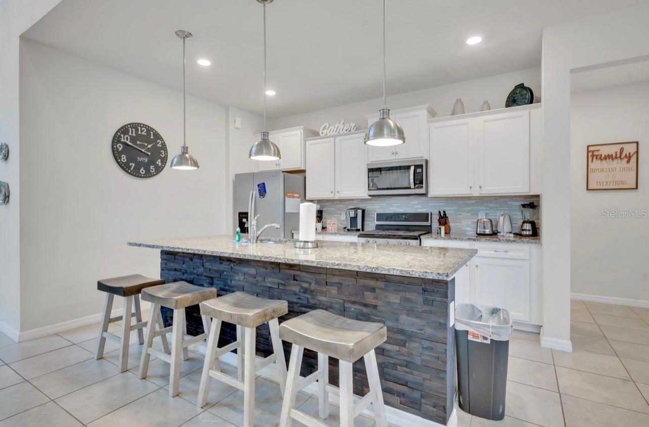 Image 7 of 80 For 7204 Oakmoss Loop