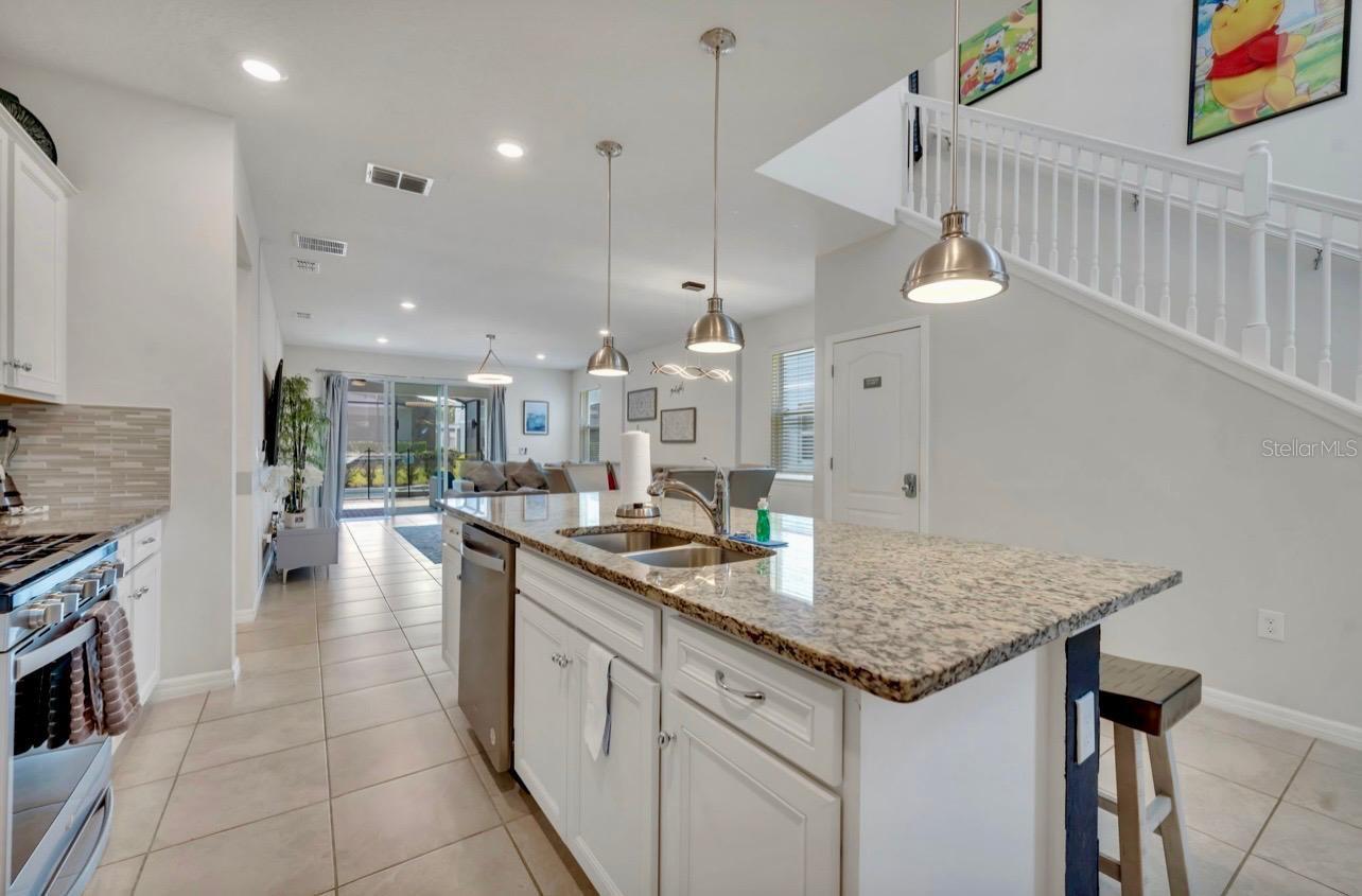 Image 9 of 80 For 7204 Oakmoss Loop