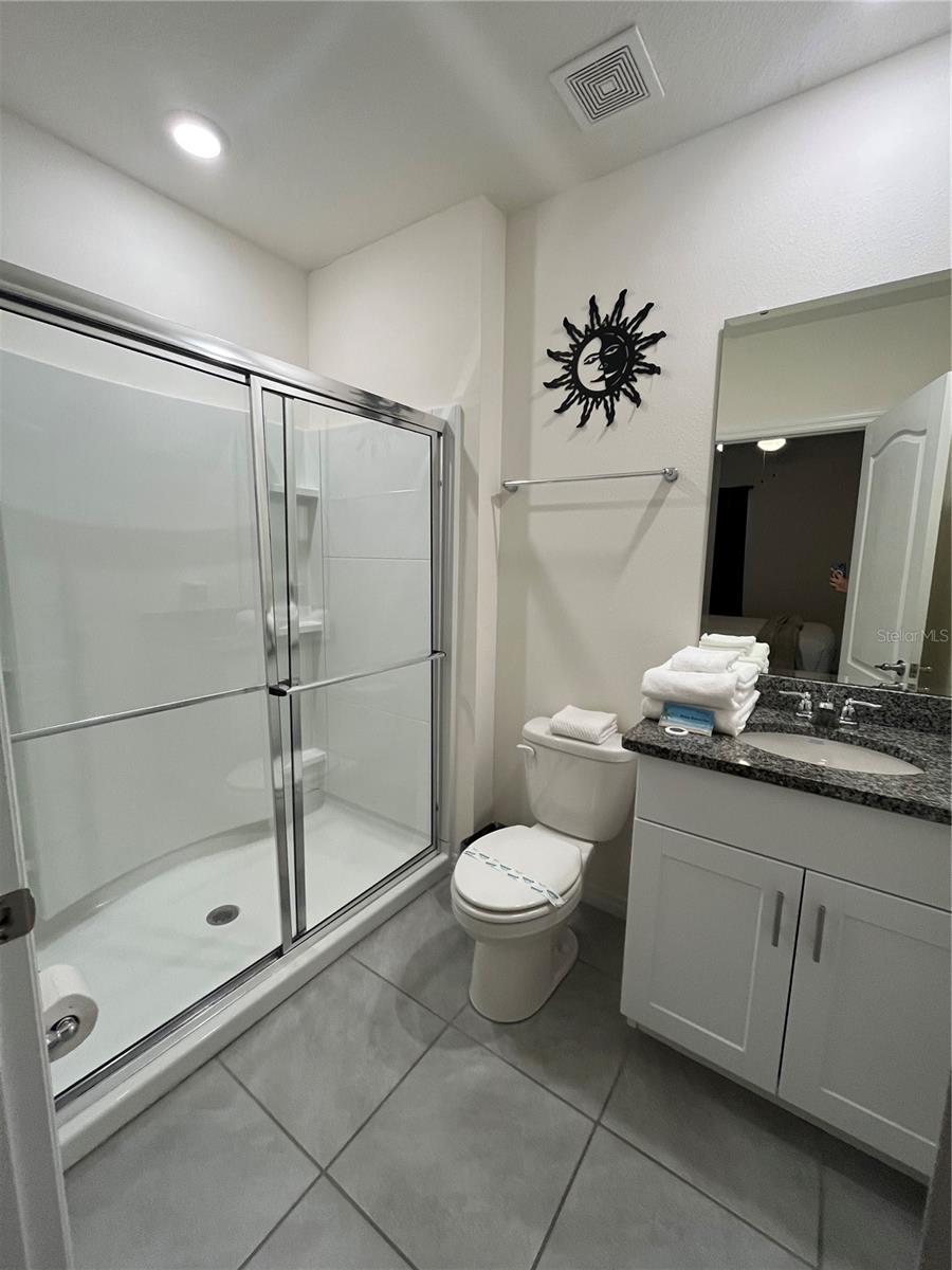 Image 28 of 47 For 5117 Oakbourne Avenue