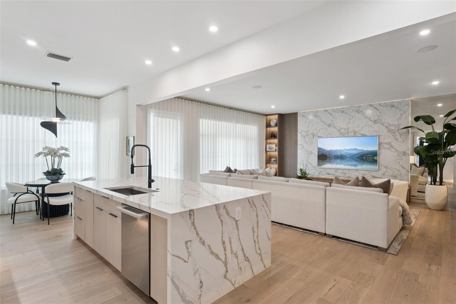 Image 10 of 38 For 621 Huntington Avenue