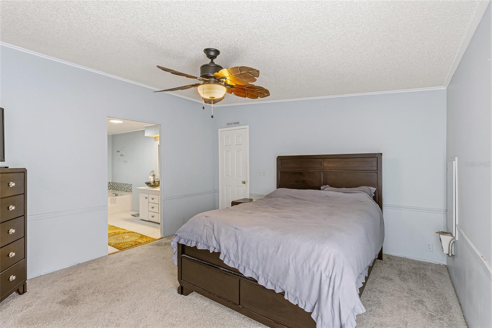 Image 32 of 80 For 917 Cypress Street