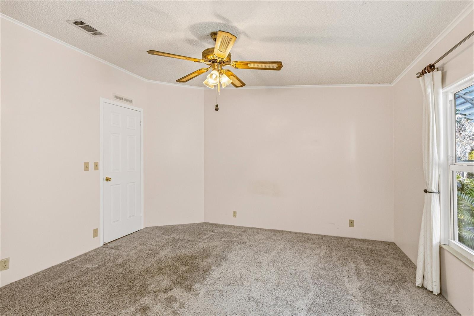 Image 35 of 80 For 917 Cypress Street