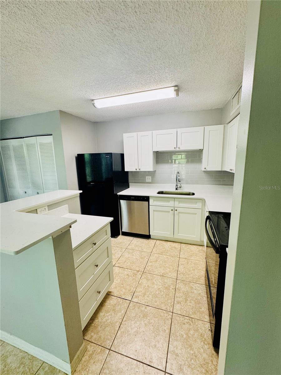 Image 9 of 16 For 385 Woodside Drive 201