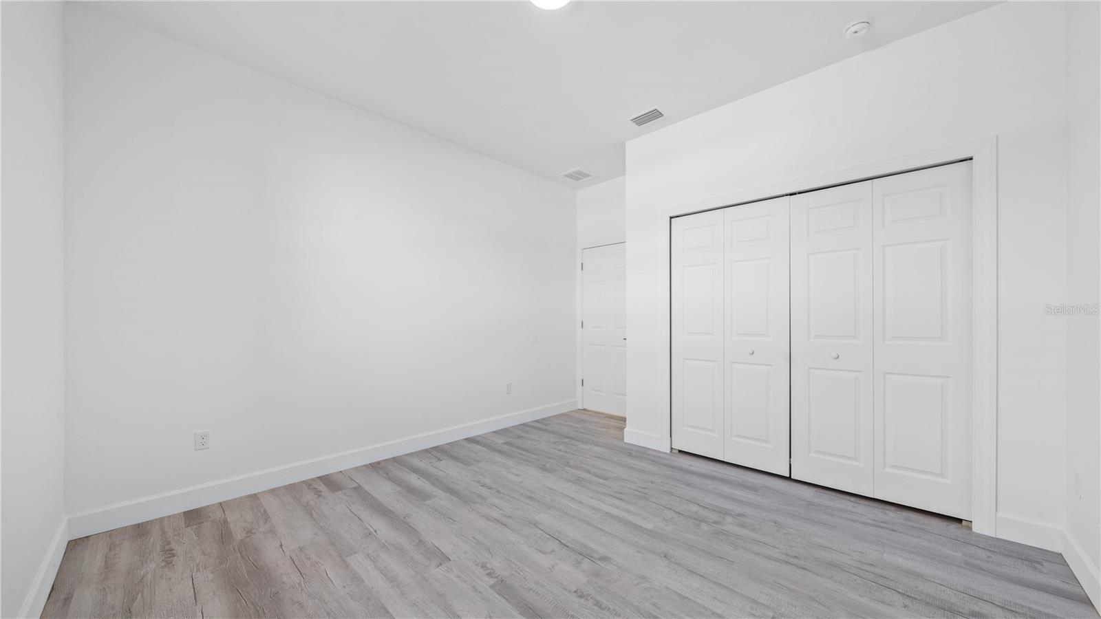 Image 17 of 41 For 703 Fox Gate Court