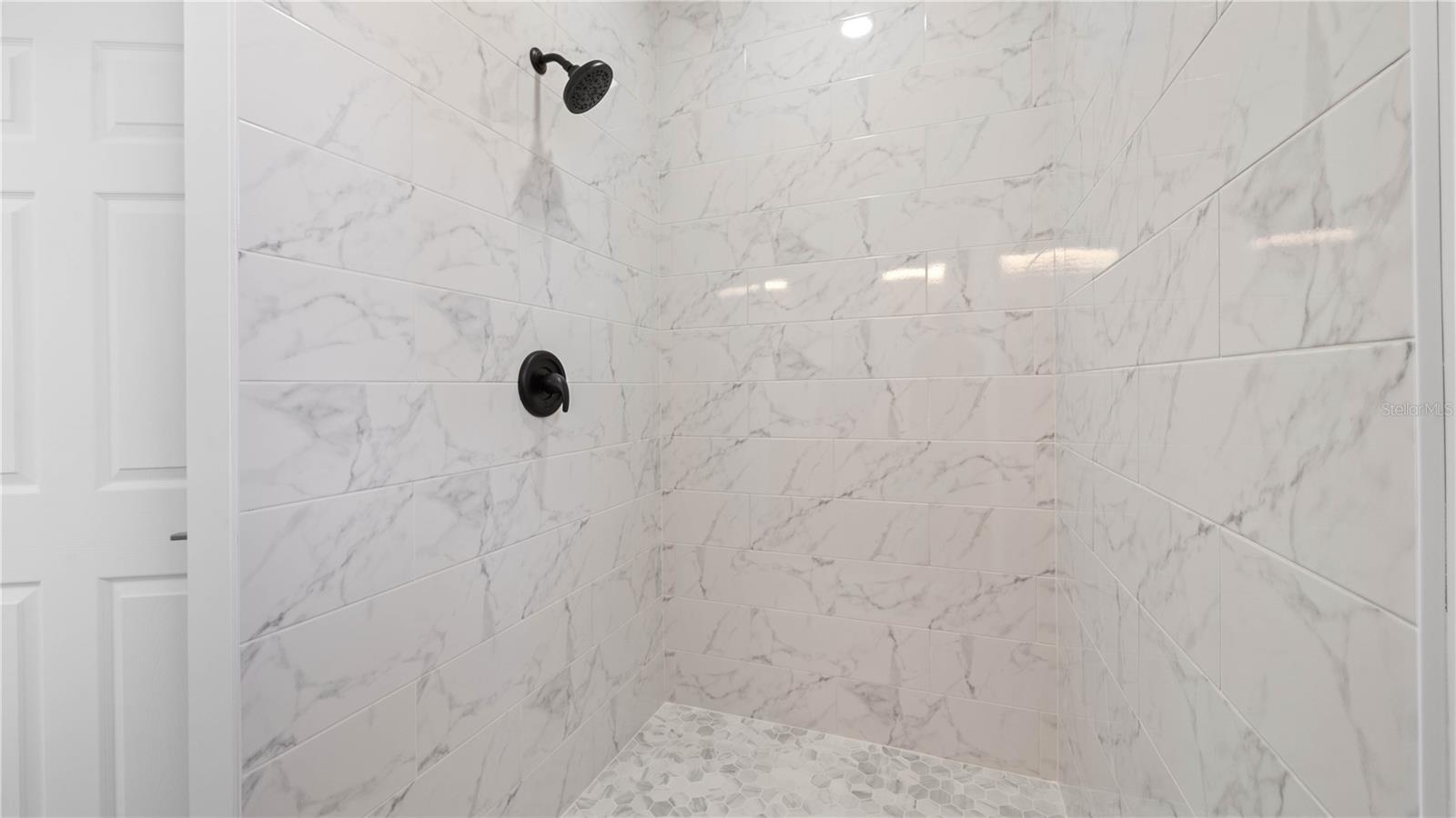 Image 20 of 41 For 703 Fox Gate Court