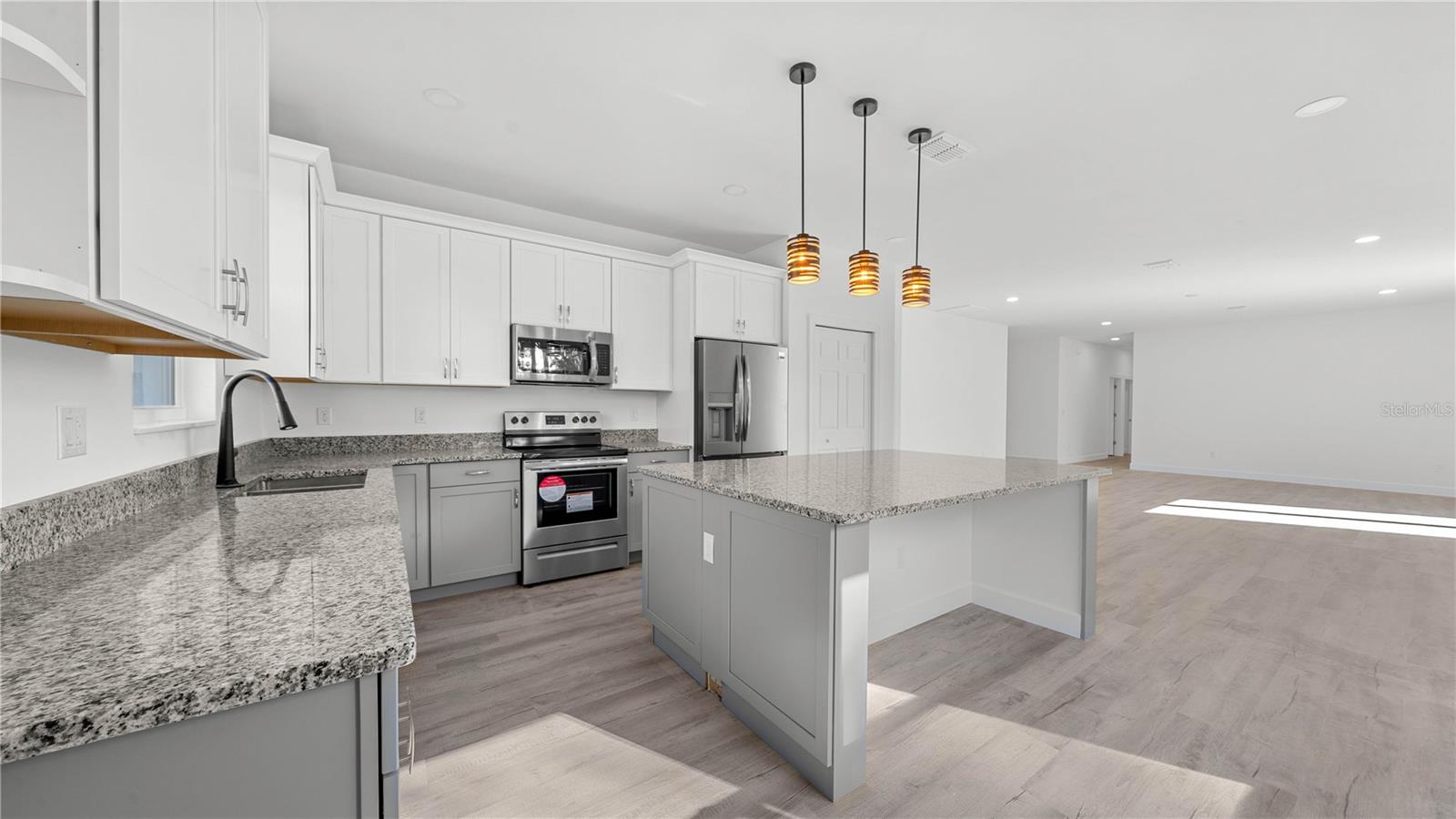 Image 32 of 41 For 703 Fox Gate Court