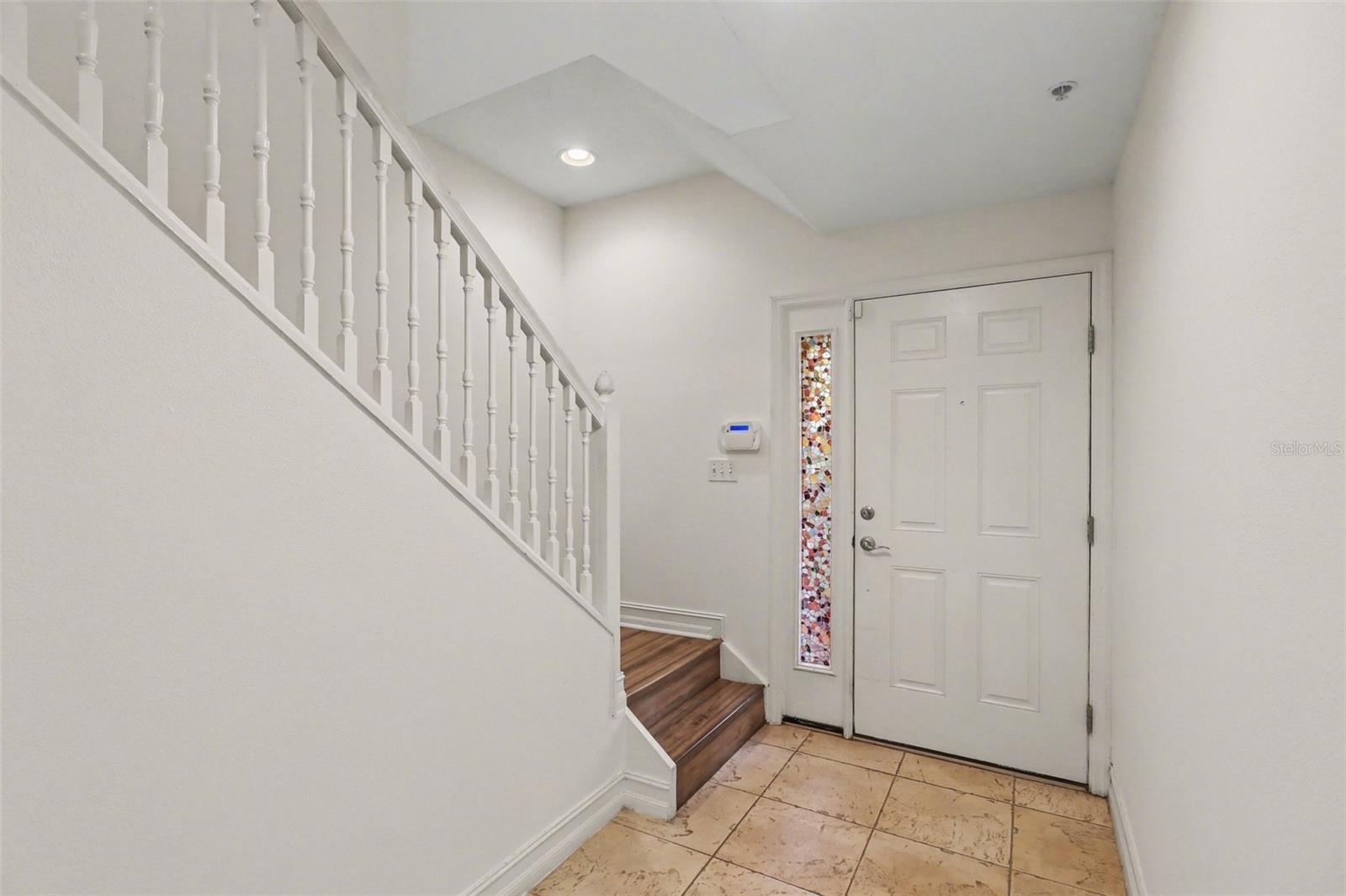 Listing photo id 12 for 3621 Messina Drive