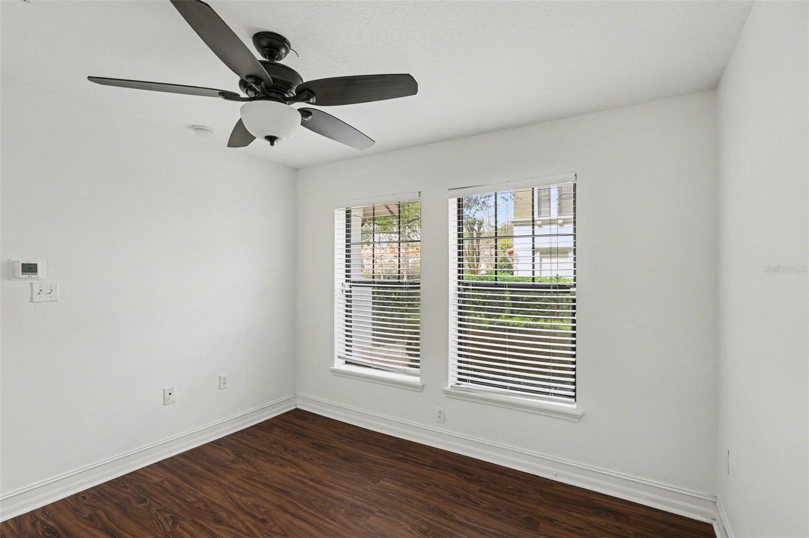 Listing photo id 13 for 3621 Messina Drive