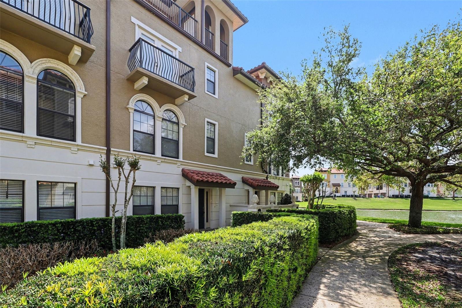 Listing photo id 0 for 3621 Messina Drive