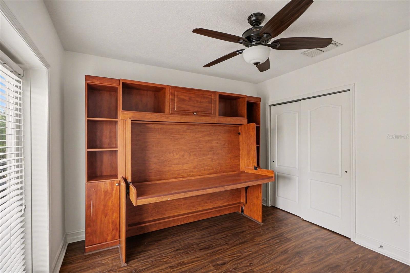 Listing photo id 19 for 3621 Messina Drive