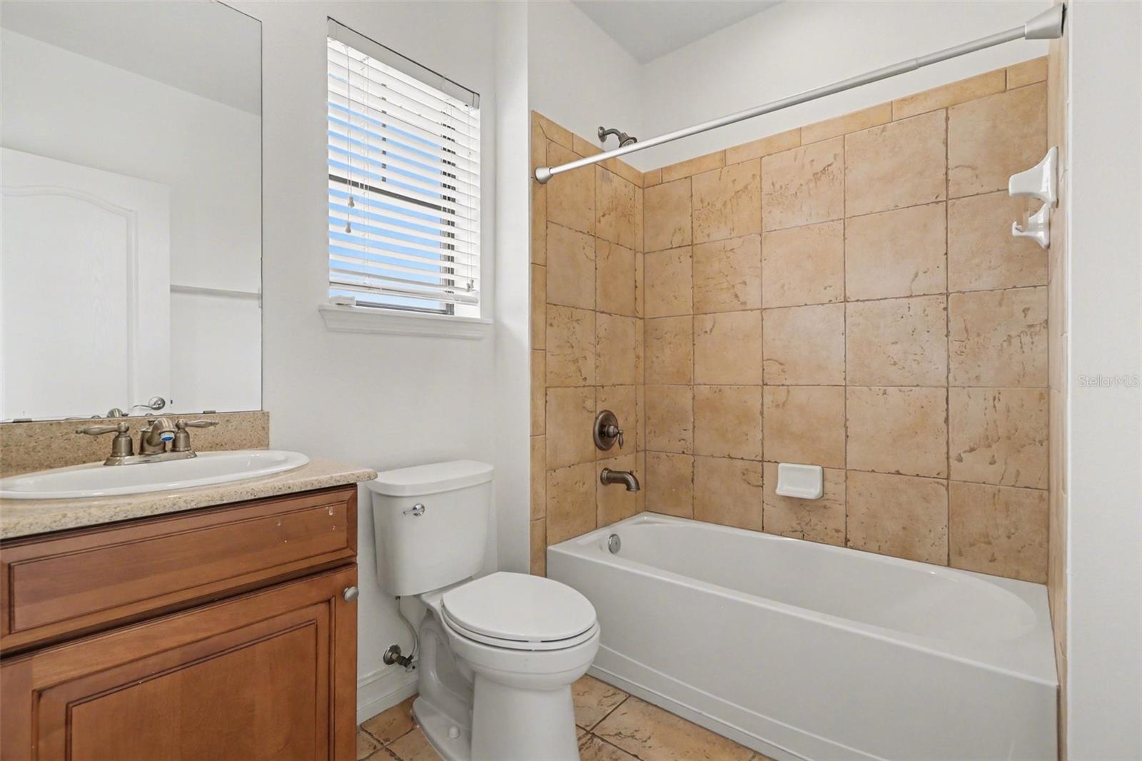 Listing photo id 26 for 3621 Messina Drive