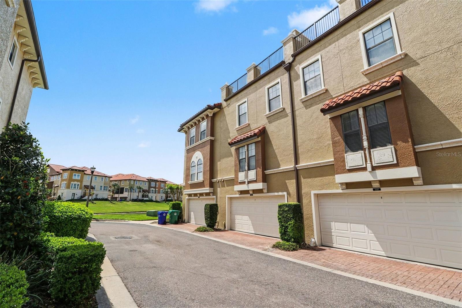 Listing photo id 30 for 3621 Messina Drive