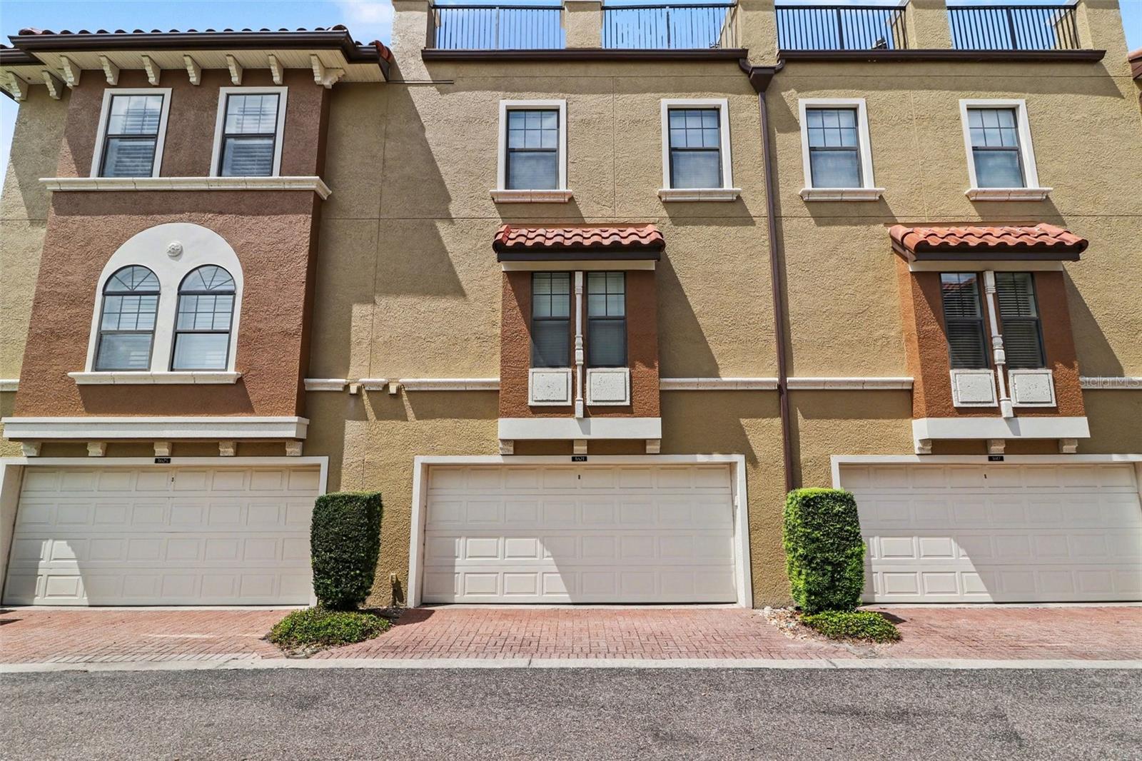 Listing photo id 31 for 3621 Messina Drive