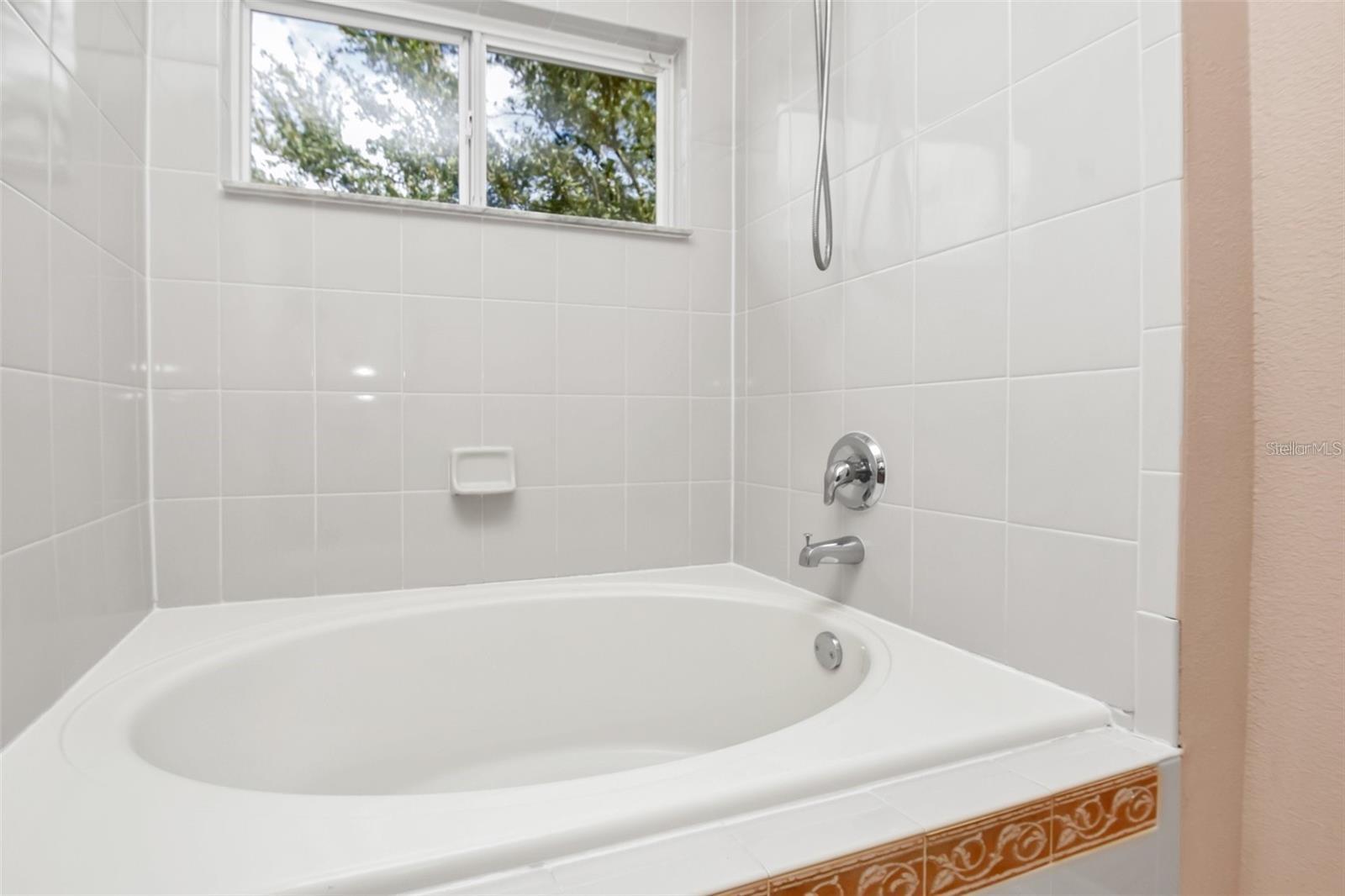 Image 19 of 45 For 3717 Clubside Pointe Drive