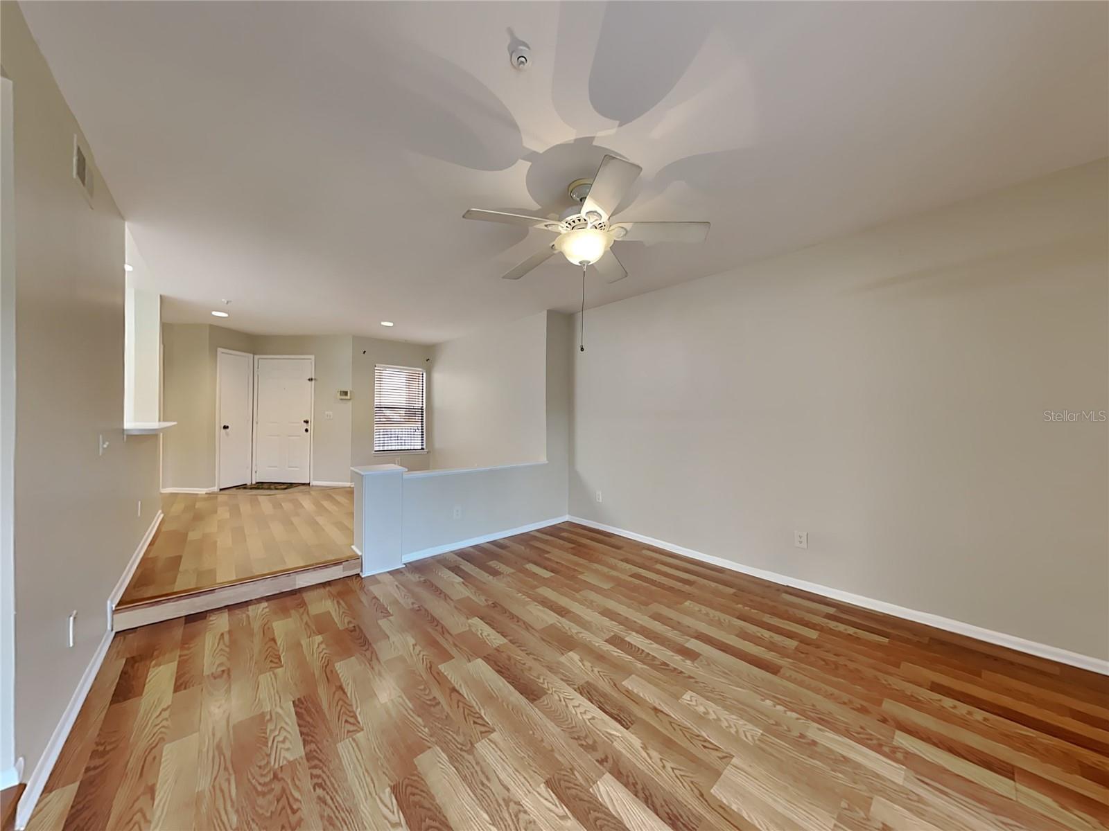 Image 2 of 15 For 490 Pin Oak Place 208