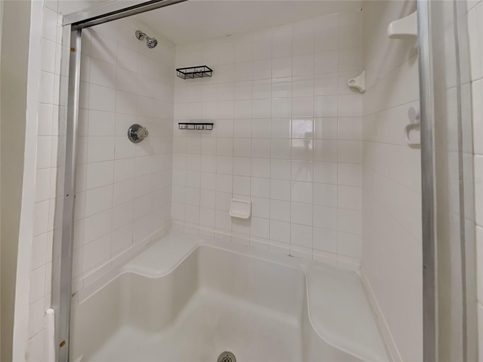 Image 8 of 15 For 490 Pin Oak Place 208