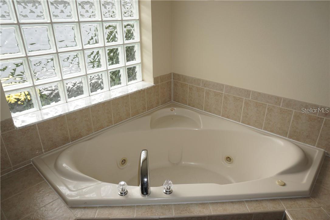 Image 6 of 22 For 839 Princeton Drive