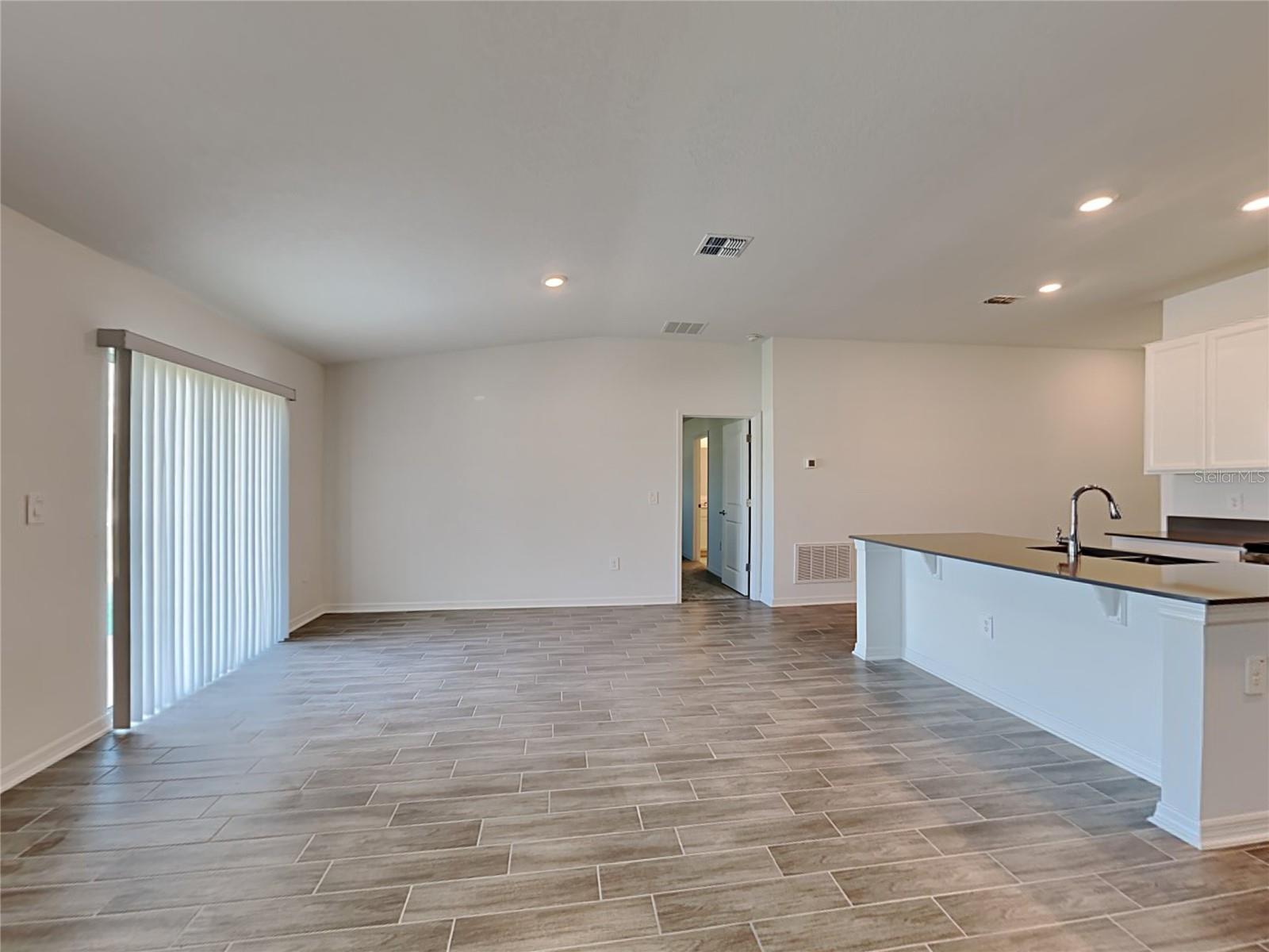 Image 5 of 16 For 755 Staffora Street