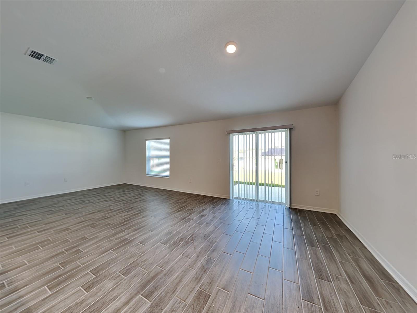 Image 6 of 16 For 755 Staffora Street