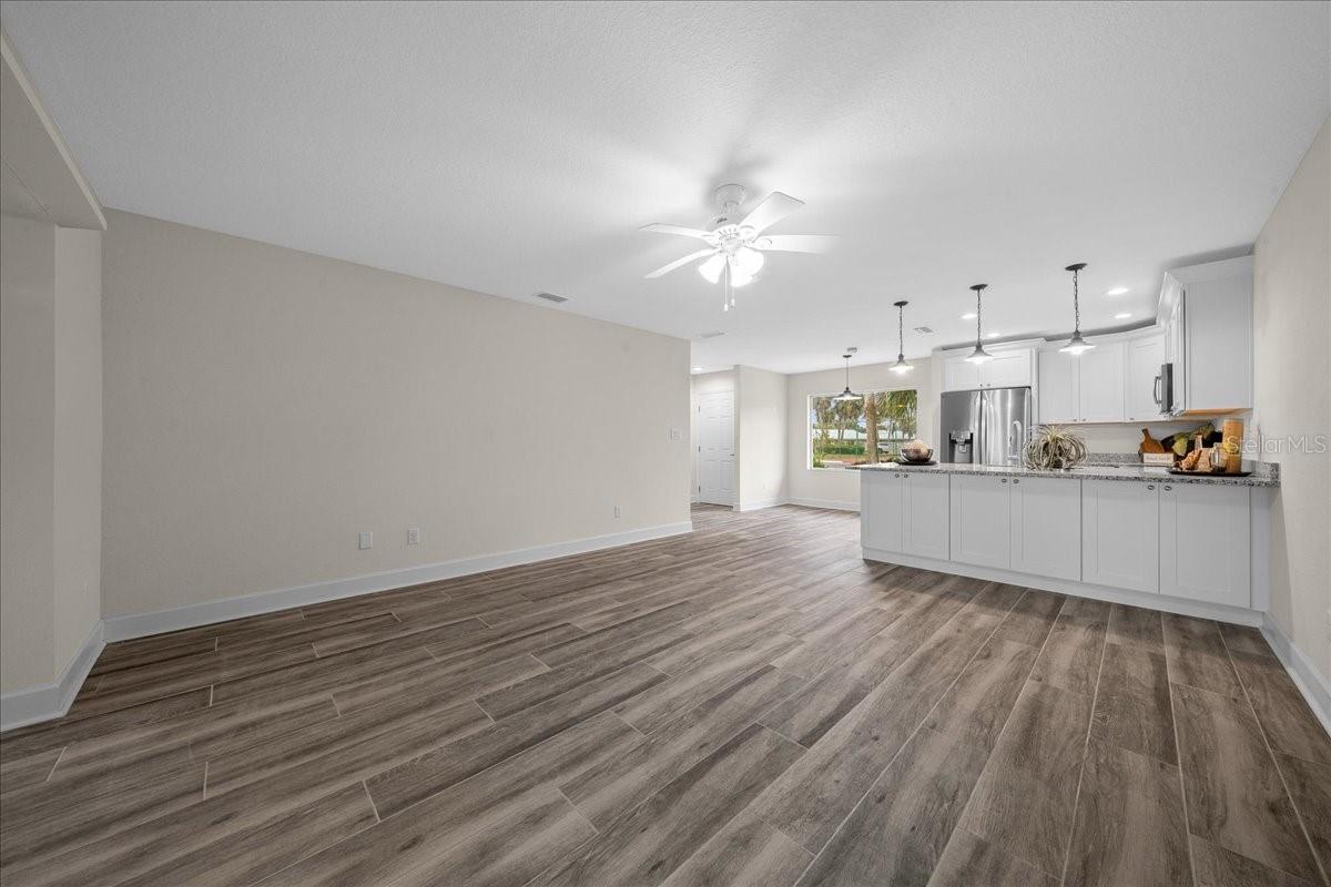 Image 13 of 58 For 11647 Kingfisher Court 11647