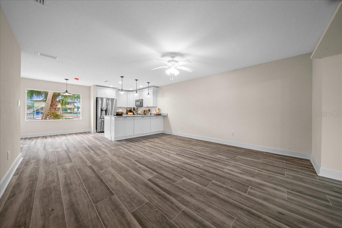 Image 14 of 58 For 11647 Kingfisher Court 11647