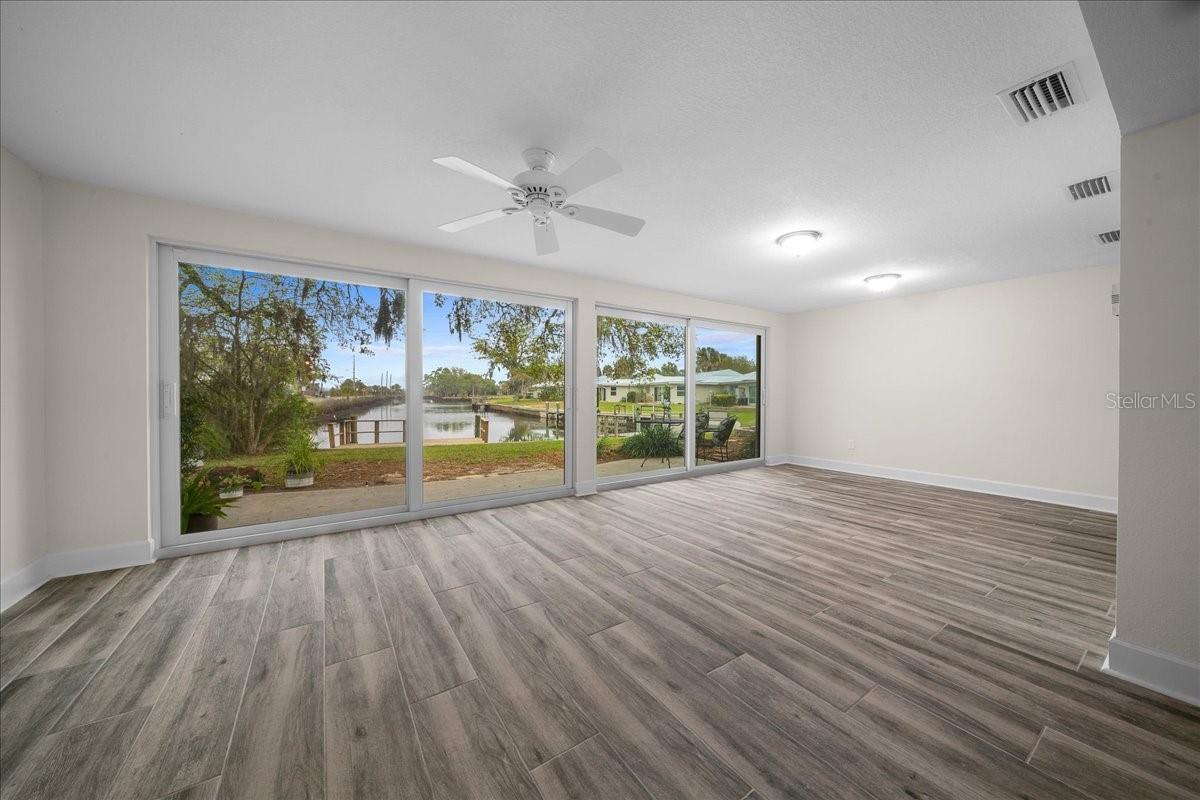 Image 15 of 58 For 11647 Kingfisher Court 11647