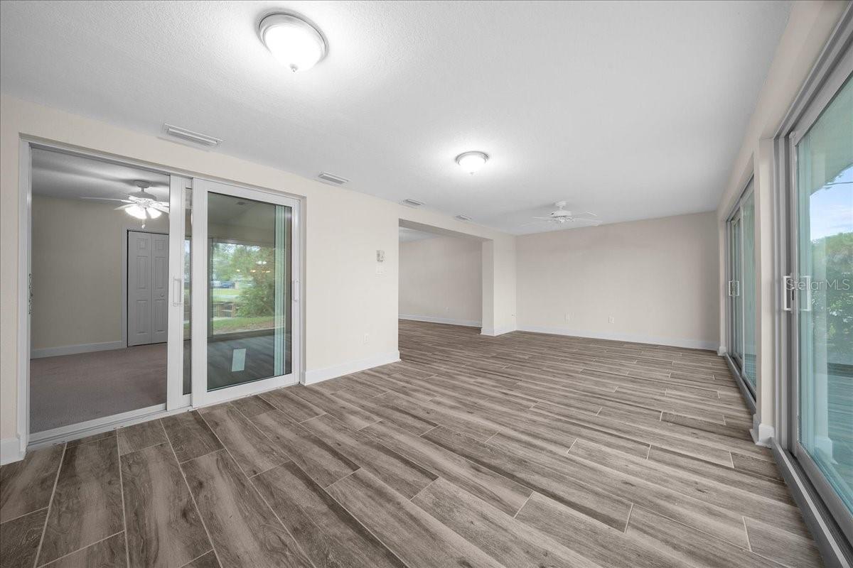 Image 17 of 58 For 11647 Kingfisher Court 11647