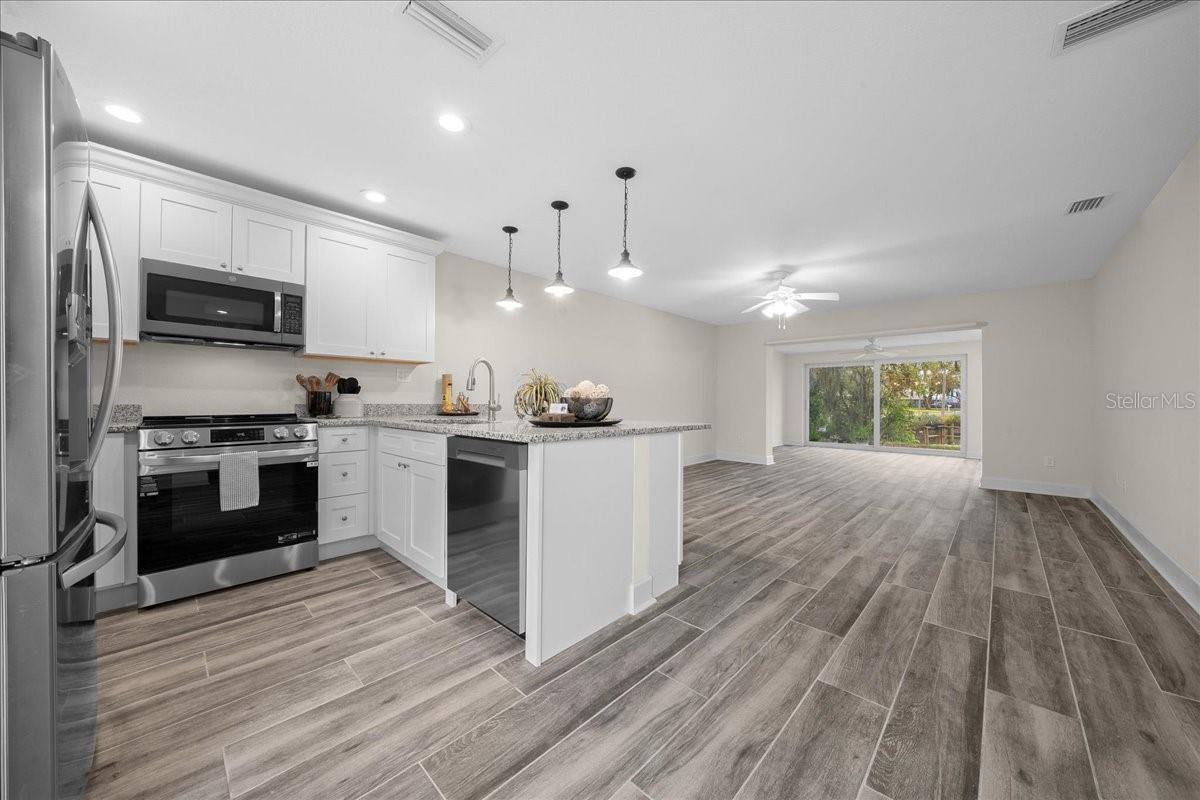 Image 6 of 58 For 11647 Kingfisher Court 11647