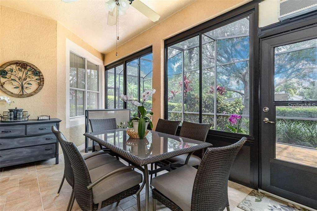 Image 13 of 28 For 10001 Highland Woods Court