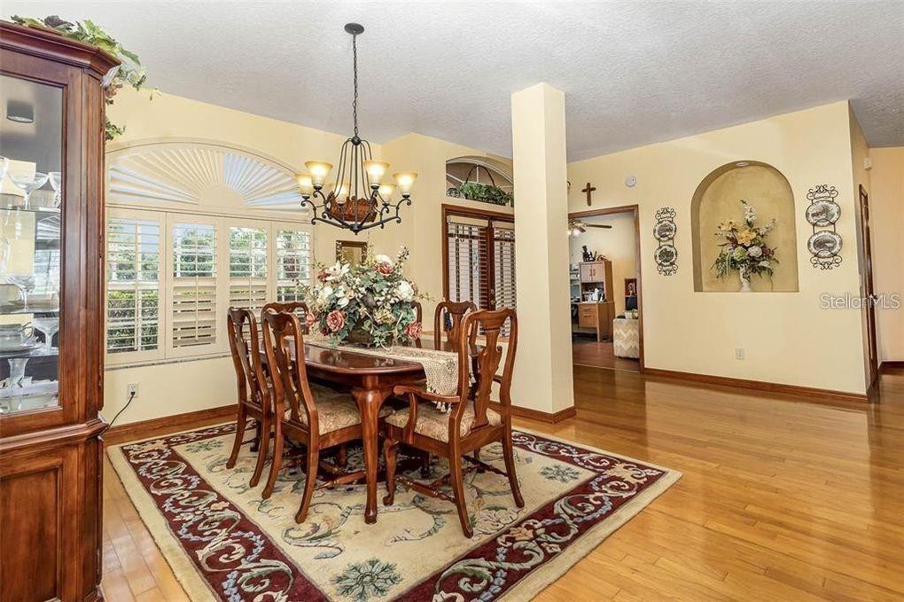 Image 3 of 28 For 10001 Highland Woods Court