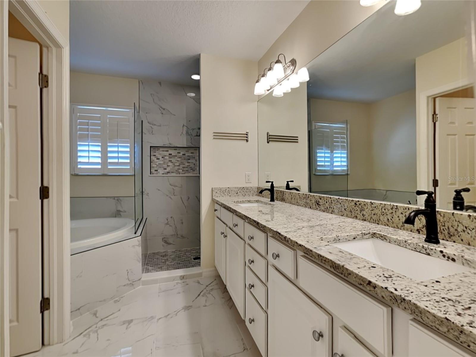 Image 15 of 21 For 3315 De Leon Street 6