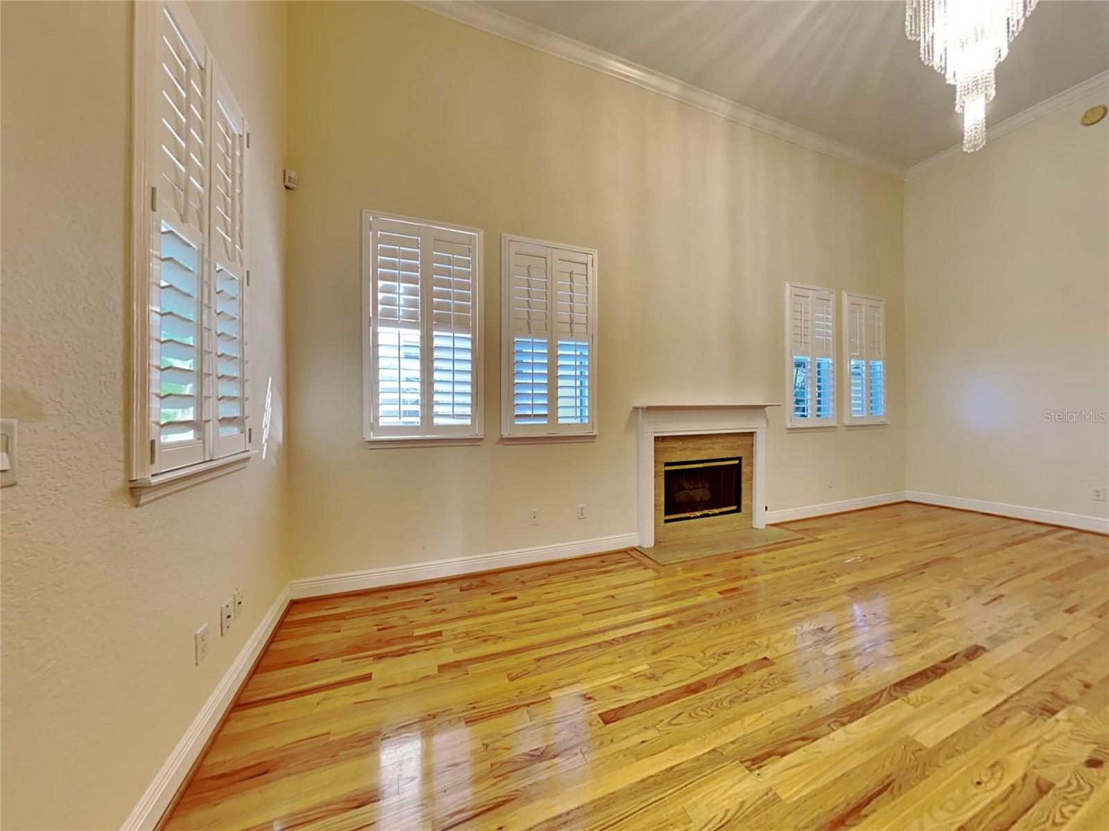 Image 3 of 21 For 3315 De Leon Street 6