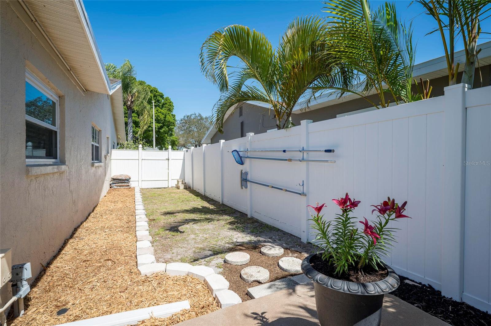 Image 24 of 27 For 12312 89th Terrace