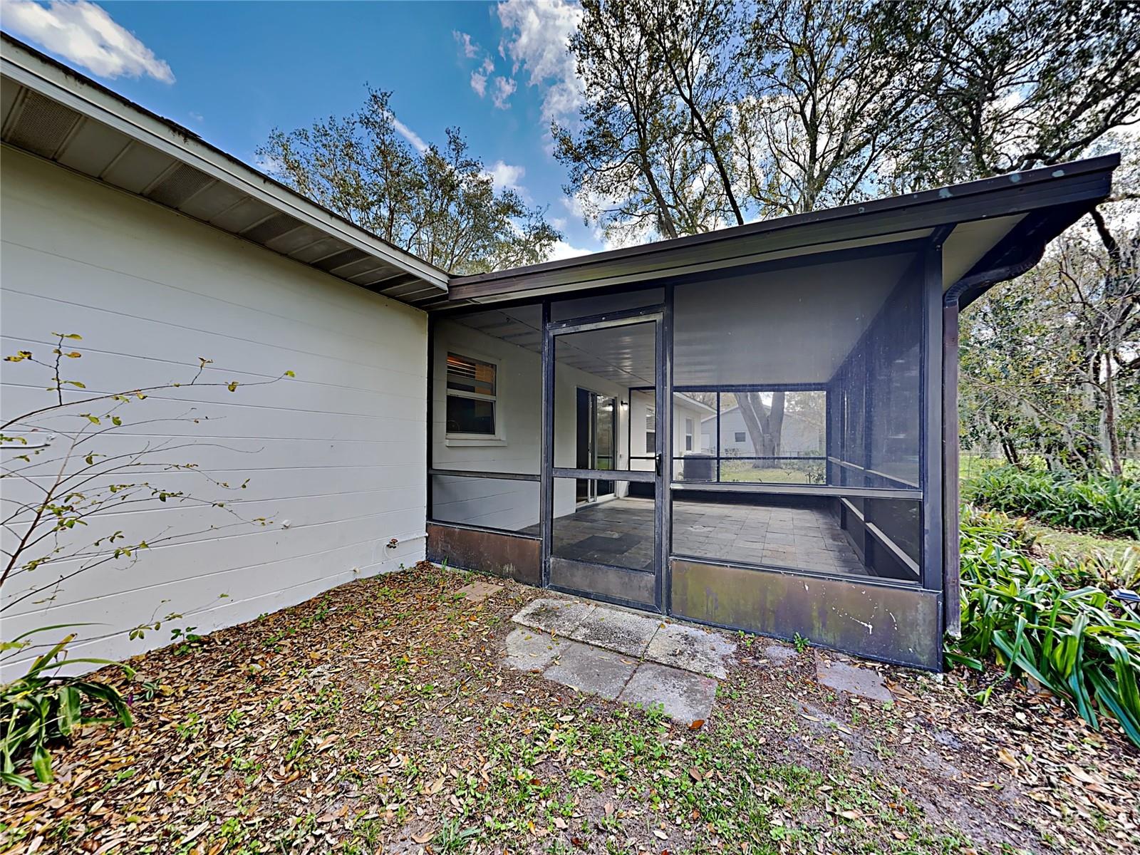 Image 19 of 19 For 2143 Creek Side Drive