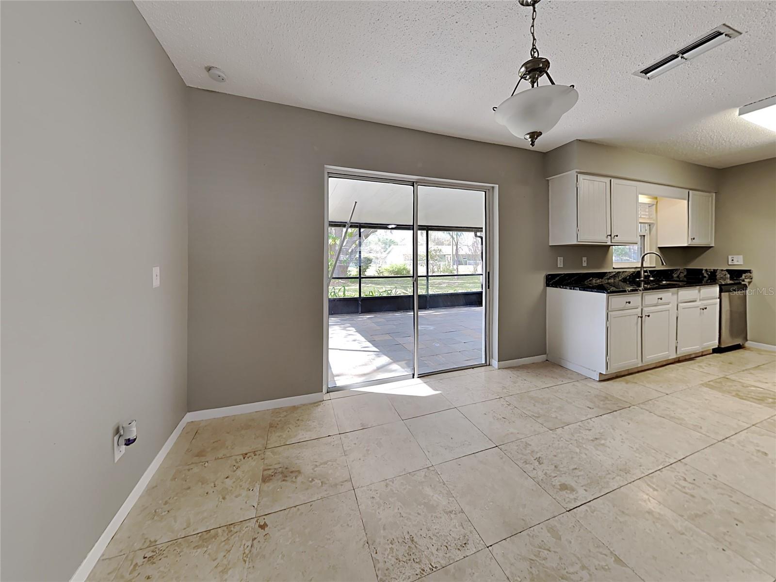 Image 7 of 19 For 2143 Creek Side Drive