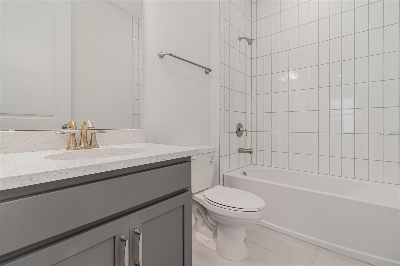 Image 14 of 15 For 16758 Hamlin Vista Alley