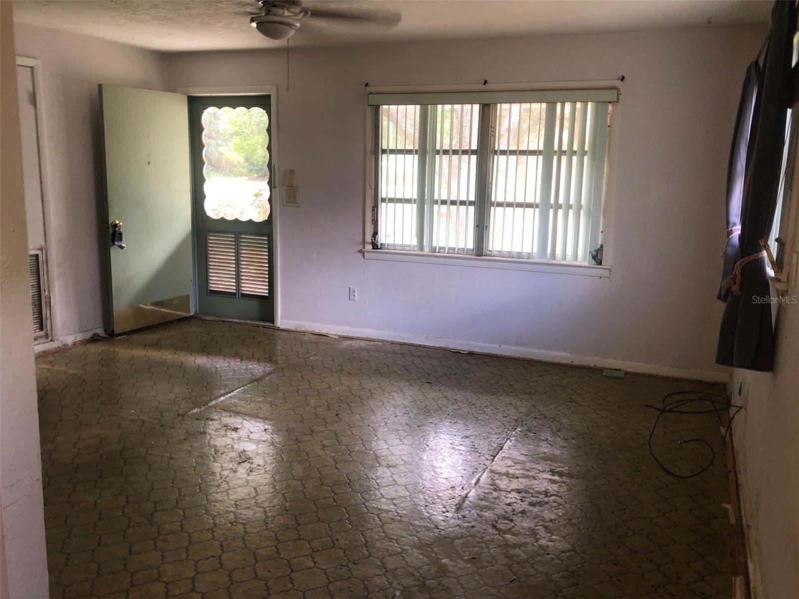 Image 2 of 11 For 2005 Jefferson Avenue