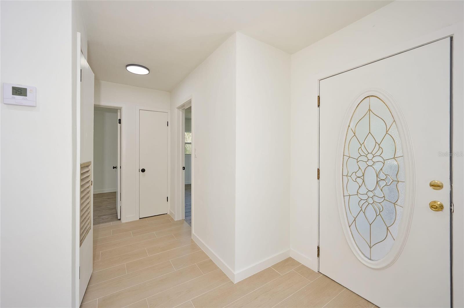 Listing photo id 24 for 3500 Orchid Drive