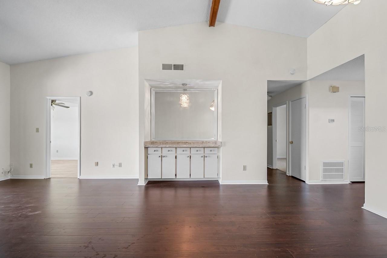 Image 10 of 32 For 4 Escondido Circle 27