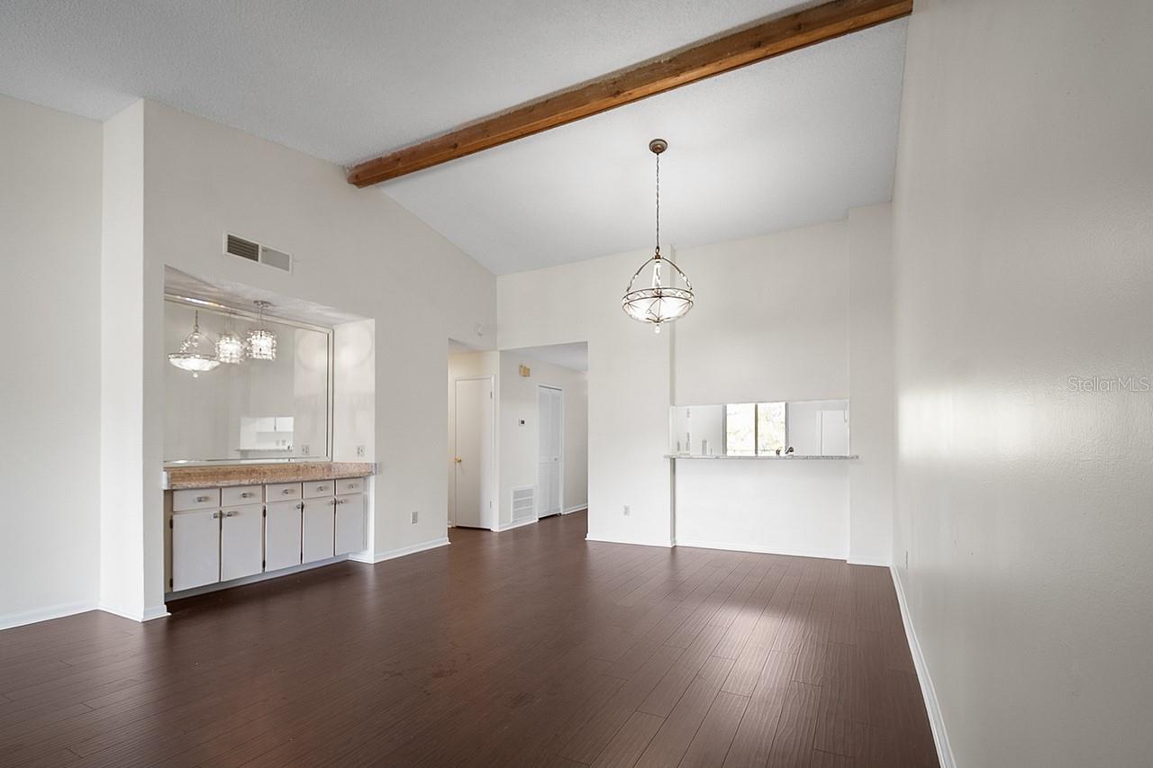 Image 12 of 32 For 4 Escondido Circle 27