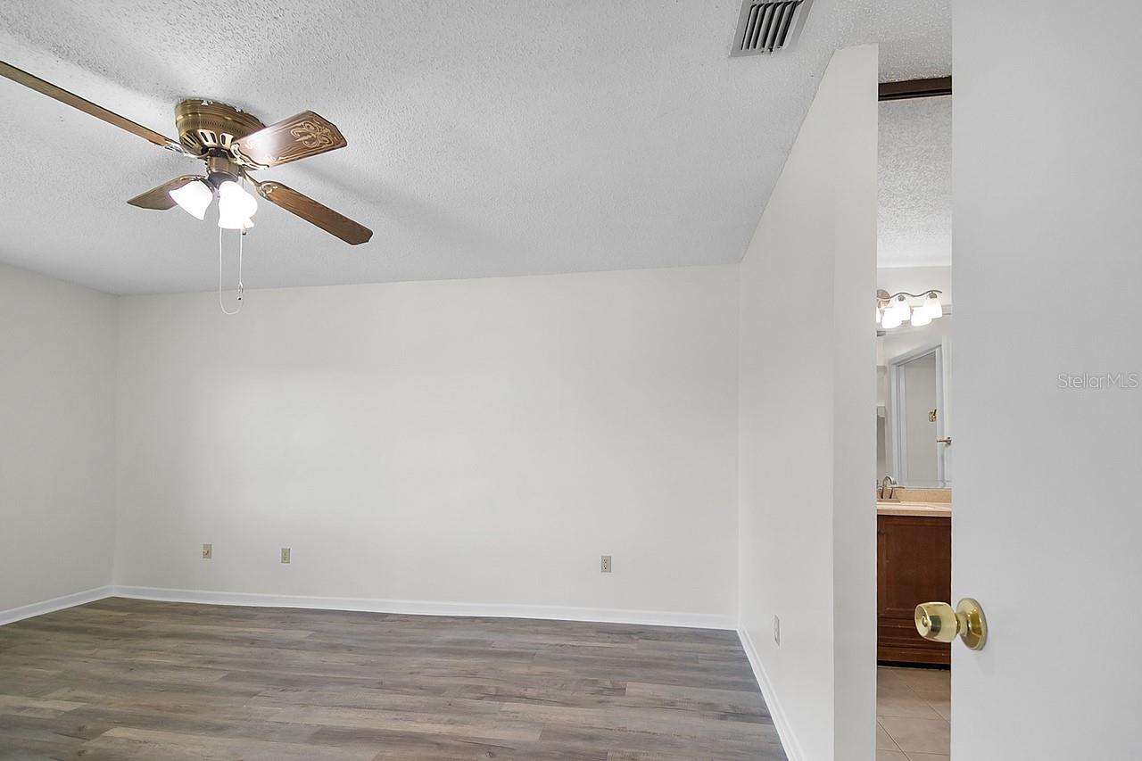 Image 25 of 32 For 4 Escondido Circle 27